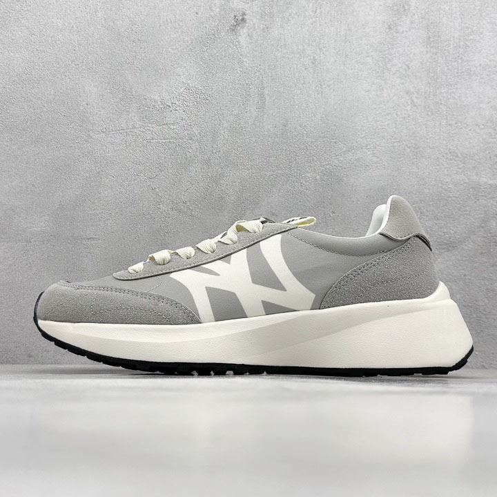 G*u*i casual shoes